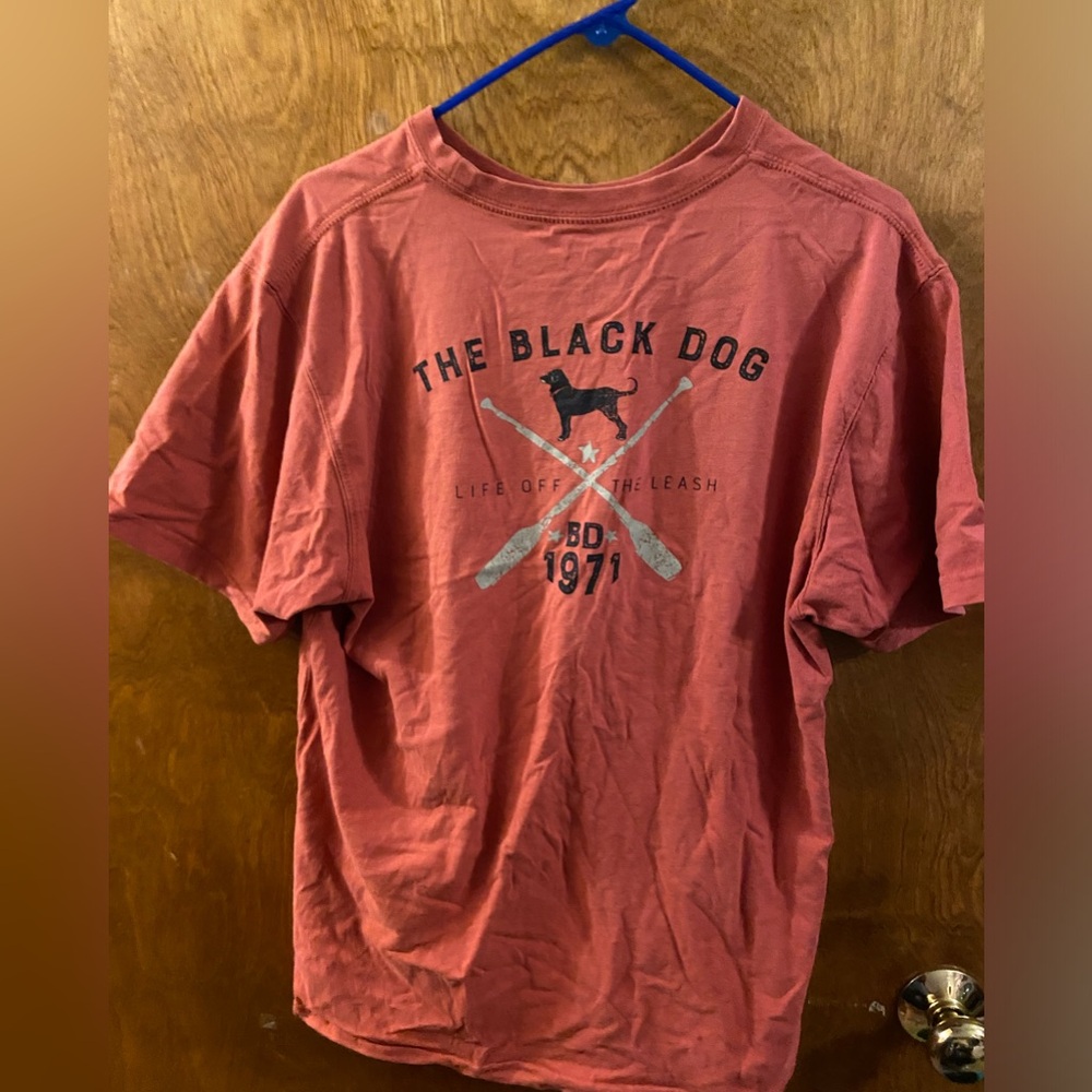 Black dog t-shirt